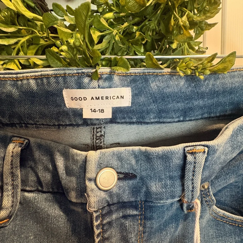 NWT Sz 14-18 Good American Always Fits Straight Jeans Retail $155 - Picture 5 of 6